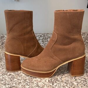 Oasis Society Brown Suede Ankle Shoes Boots. Size 8.5 Medium